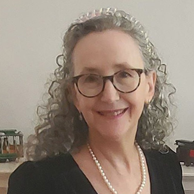 Photo of Naomi Yavneh Klos